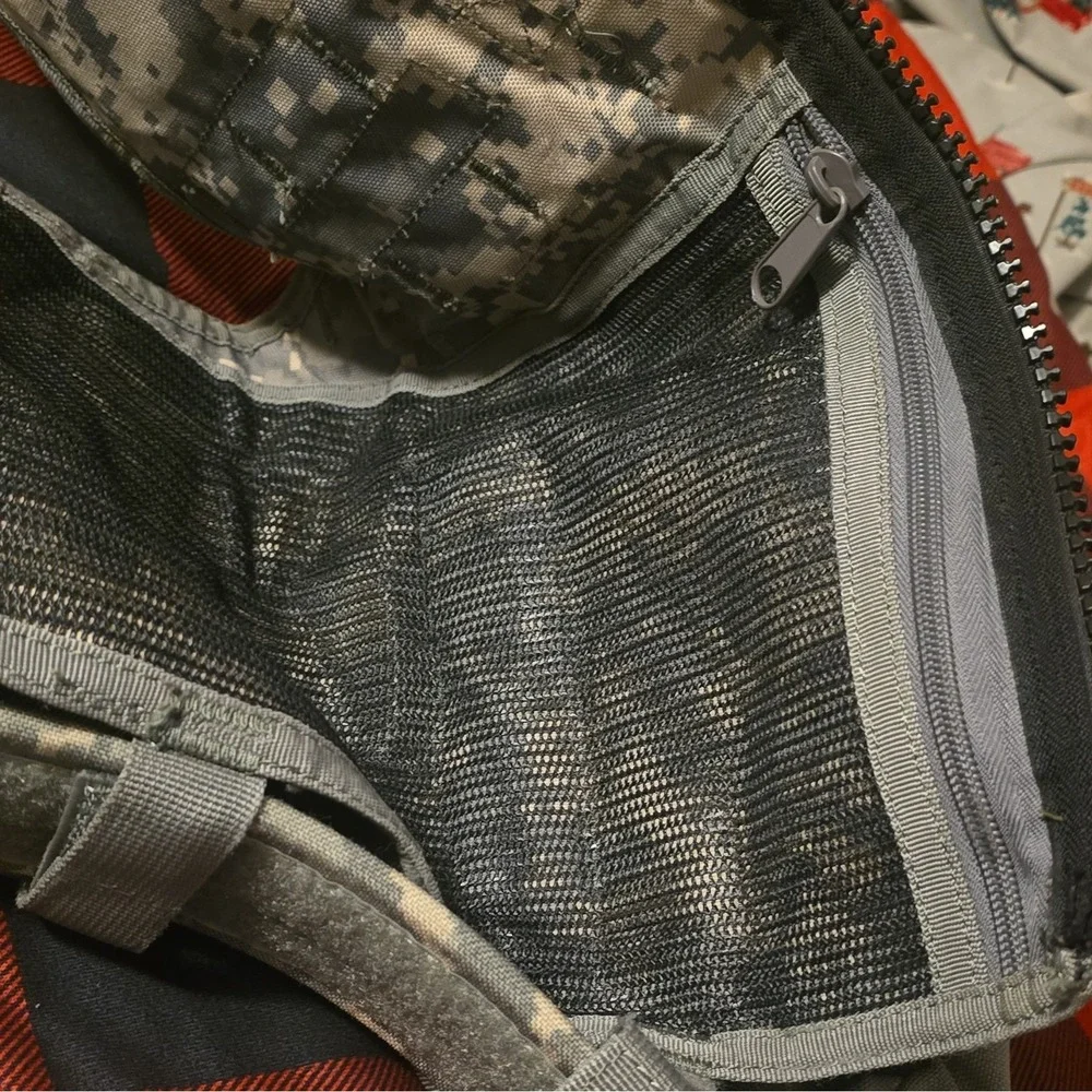 CamelBak BlackHawk Hydration Pack 2L Reservoir MOLLE Camo Adjustable Straps